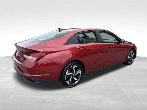 Certified 2023 Hyundai Elantra SEL w/ Convenience Package FWD image 7