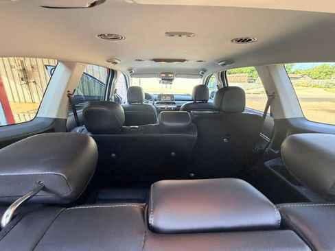 Used 2020 Kia Telluride LX FWD image 24