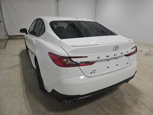 Used 2025 Toyota Camry SE AWD/4WD image 5