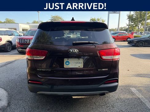 Used 2016 Kia Sorento EX FWD image 2