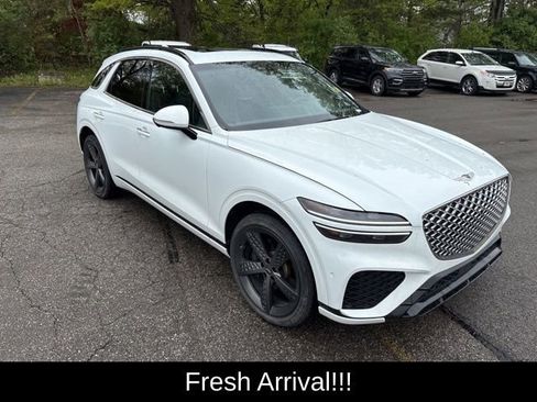 Used 2024 Genesis GV70 2.5T w/ Sport Prestige Package AWD/4WD image 6