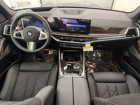 New 2026 BMW X5 xDrive40i w/ M Sport Package AWD/4WD image 14