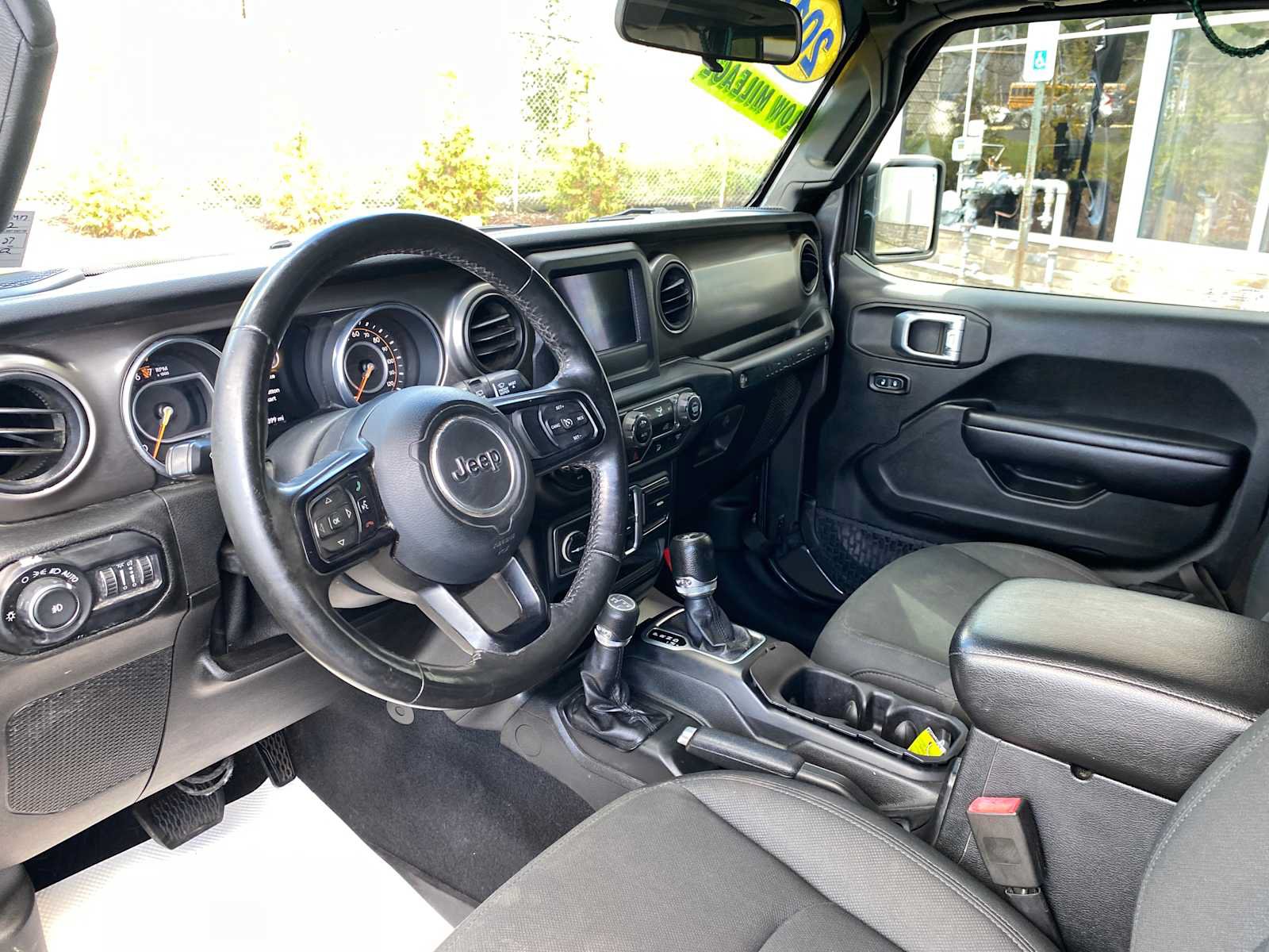 Used 2018 Jeep Wrangler Unlimited Sport S AWD/4WD image 7
