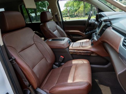 Used 2020 Chevrolet Tahoe Premier AWD/4WD image 21