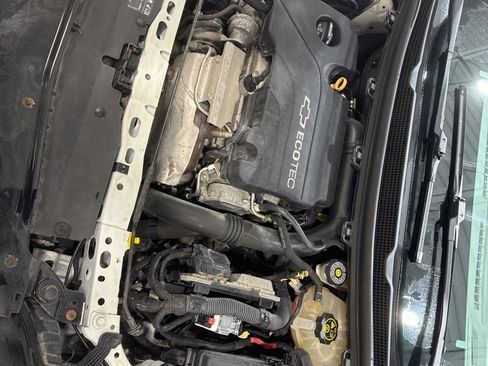 Used 2016 Chevrolet Cruze Premier image 13