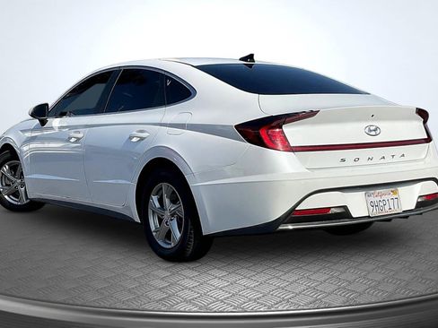 Used 2021 Hyundai Sonata SE image 2