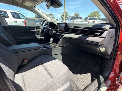Used 2025 Toyota Camry LE w/ Convenience Package FWD image 9