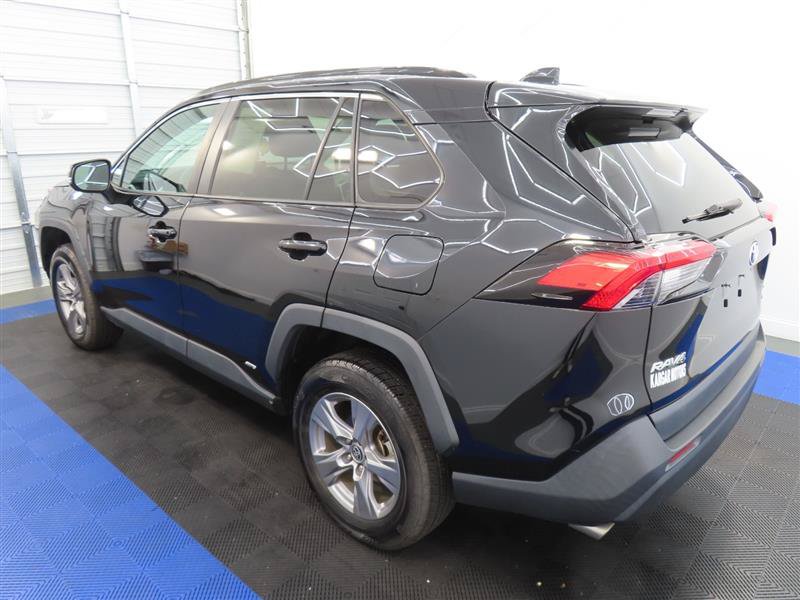 Used 2022 Toyota RAV4 XLE w/ Convenience Package AWD/4WD image 6
