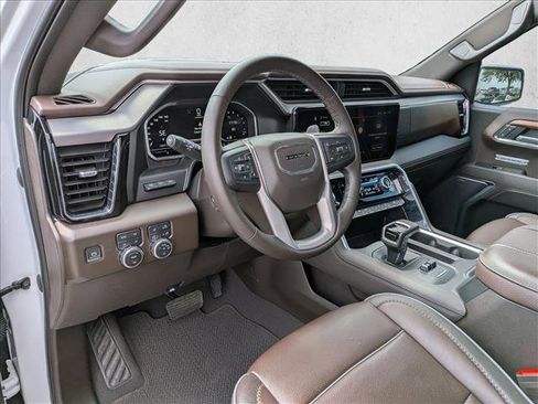 Used 2023 GMC Sierra 1500 Denali w/ Denali Reserve Package AWD/4WD image 9