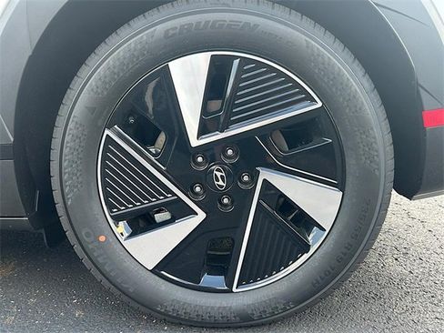 New 2025 Hyundai Ioniq 5 SEL image 24