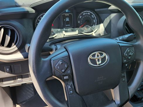 Used 2022 Toyota Tacoma SR RWD image 12