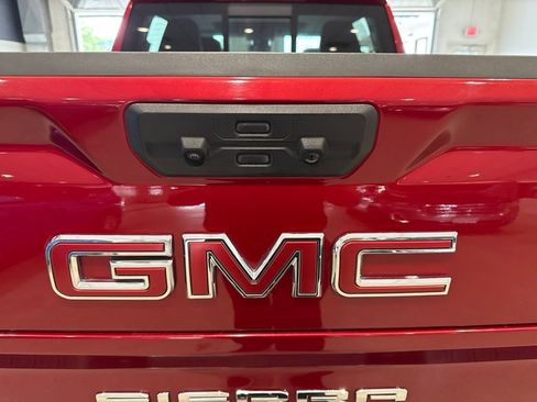 Used 2024 GMC Sierra 1500 SLT w/ SLT Premium Plus Package AWD/4WD image 9