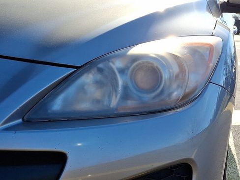 Used 2013 MAZDA MAZDA3 i Touring image 9