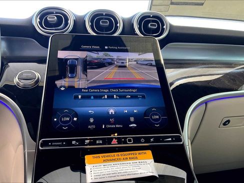 New 2025 Mercedes-Benz GLC 350e GLC 350e image 12