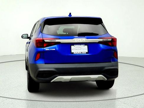 Used 2023 Kia Seltos LX AWD/4WD image 6