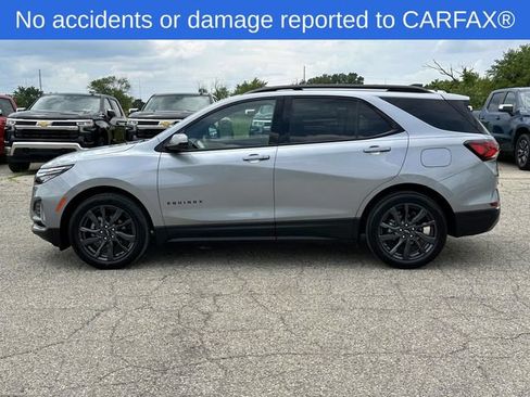 Used 2023 Chevrolet Equinox RS FWD image 2