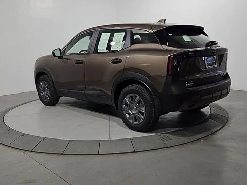 Certified 2025 Nissan Kicks S image 3