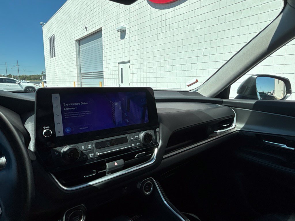 Used 2025 Toyota Grand Highlander FWD image 16
