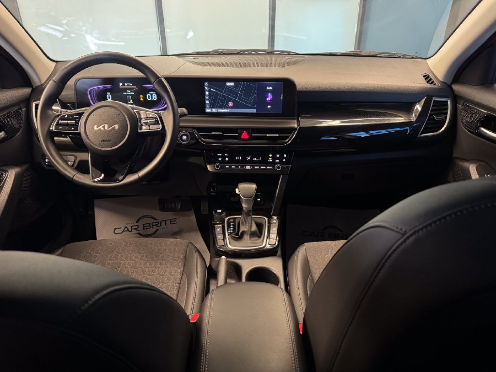 Used 2025 Kia Seltos S AWD/4WD image 9