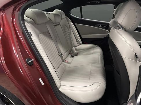 Used 2025 Genesis G70 2.5T w/ Sport Prestige Package image 31
