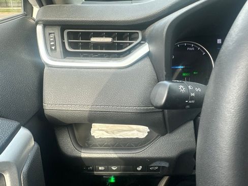 Used 2022 Toyota RAV4 XLE w/ Convenience Package AWD/4WD image 20
