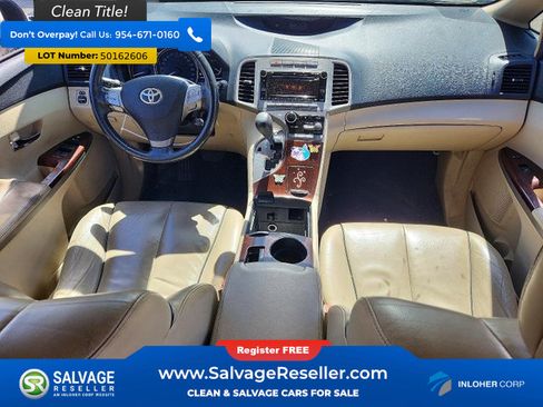 Used 2011 Toyota Venza w/ Leather Pkg FWD image 11