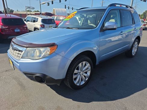 Used 2012 Subaru Forester 2.5X Premium AWD/4WD image 6