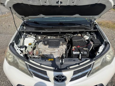 Used 2014 Toyota RAV4 Limited w/ Technology Package AWD/4WD image 19