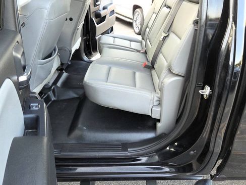 Used 2019 Chevrolet Silverado 2500 W/T w/ Snow Plow Prep Package AWD/4WD image 33