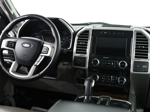 Used 2016 Ford F150 Lariat w/ Equipment Group 502A Luxury AWD/4WD image 8