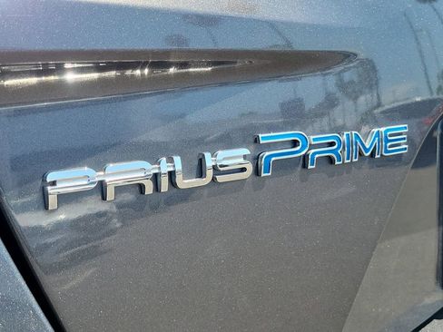 Used 2021 Toyota Prius Prime XLE FWD image 7