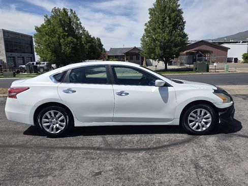 Used 2013 Nissan Altima 2.5 S image 5