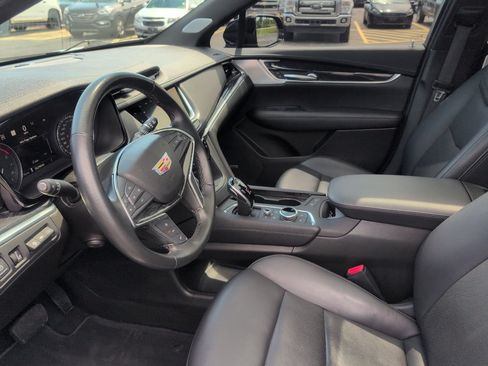 Used 2023 Cadillac XT5 Premium Luxury w/ Technology Package AWD/4WD image 15