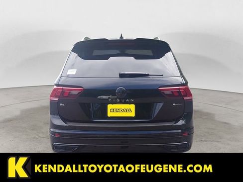 Used 2023 Volkswagen Tiguan SE R-Line AWD/4WD image 4