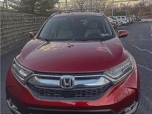Used 2018 Honda CR-V Touring image 2