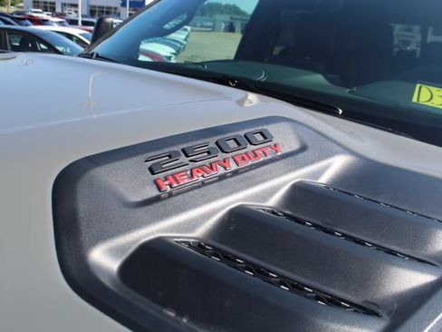 New 2026 RAM 2500 Laramie AWD/4WD image 9