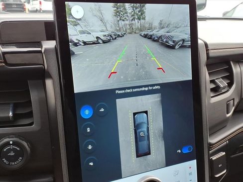 Used 2024 Ford Expedition Max Platinum image 7