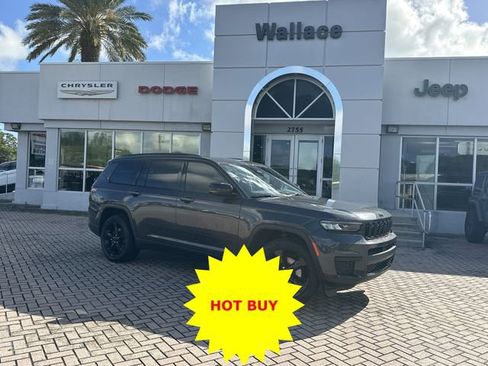 Used 2024 Jeep Grand Cherokee L Altitude AWD/4WD image 1