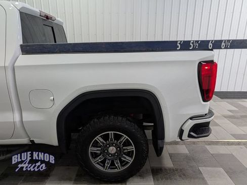 Used 2024 GMC Sierra 1500 AT4 w/ Technology Package AWD/4WD image 3