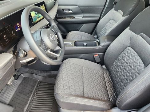 New 2025 Nissan Kicks SV w/ SV Premium Package image 9