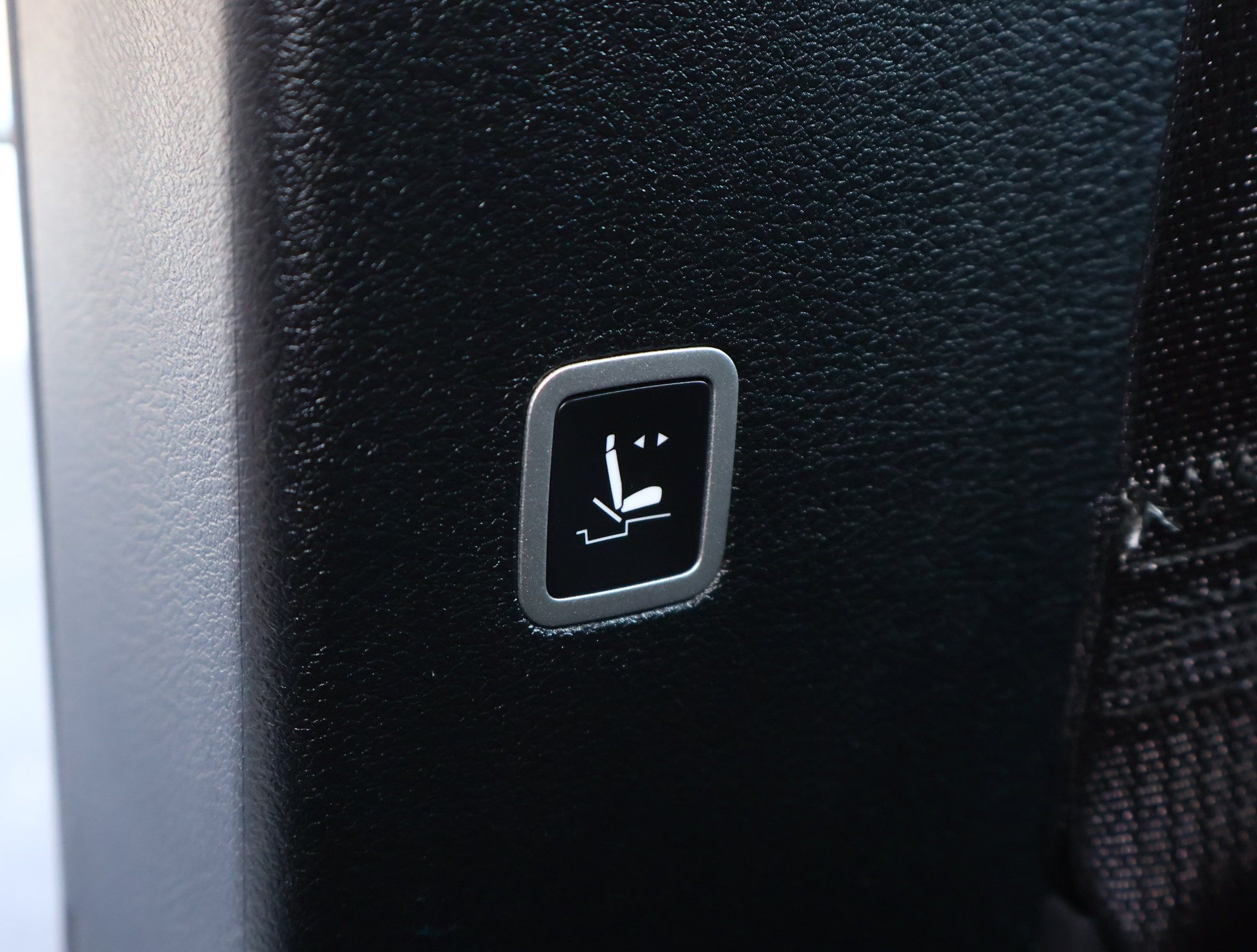 Used 2025 Chrysler Pacifica Select FWD image 26