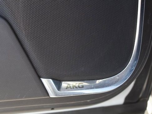 Used 2023 Cadillac Escalade Premium Luxury image 47