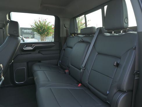 Used 2026 Chevrolet Silverado 2500 LTZ w/ LTZ Plus Package AWD/4WD image 13