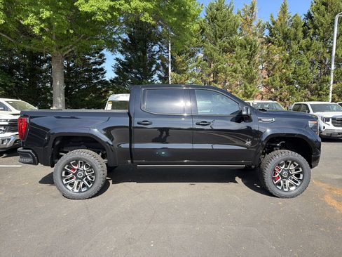 New 2026 GMC Sierra 1500 AT4 w/ AT4 Premium Package AWD/4WD image 10