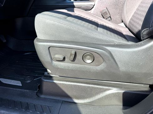 Used 2022 GMC Yukon SLE image 15