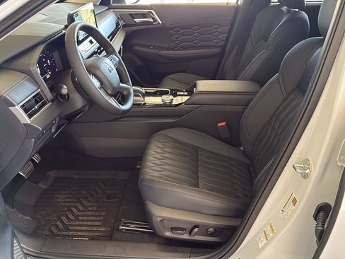 New 2026 Mitsubishi Outlander SEL FWD image 23