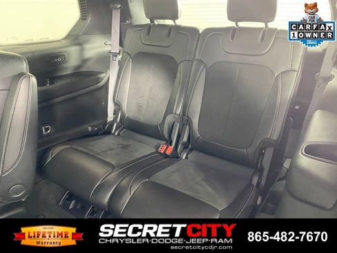 Used 2025 Jeep Grand Cherokee L Altitude AWD/4WD image 28