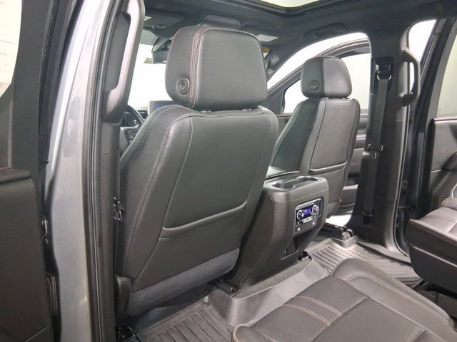 Used 2021 Chevrolet Suburban RST w/ Luxury Package AWD/4WD image 19