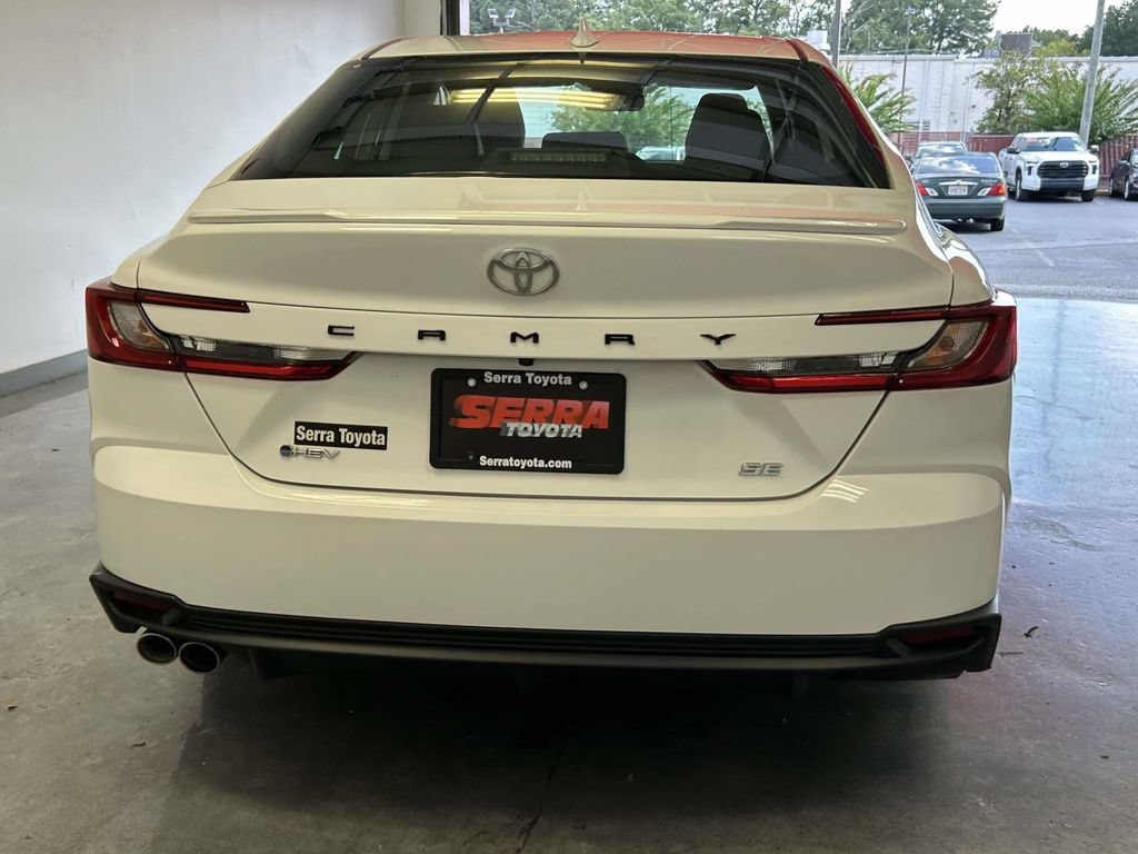 Used 2025 Toyota Camry SE w/ Convenience Package FWD image 4