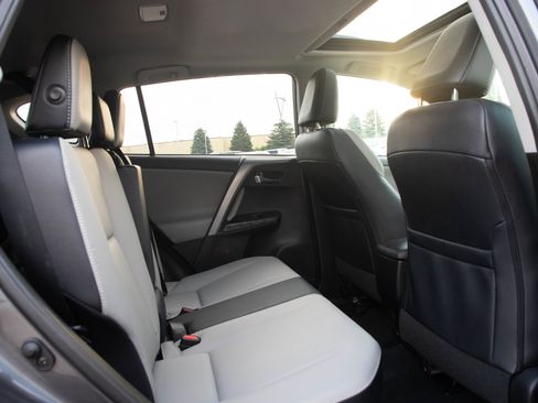 Used 2017 Toyota RAV4 Platinum FWD image 14